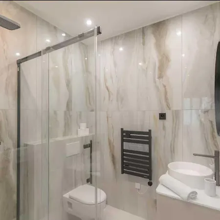 Stunning - 4br 8p - Gare De L'est Parijs