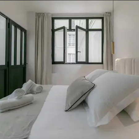 Stunning - 4br 8p - Gare De L'est Parijs