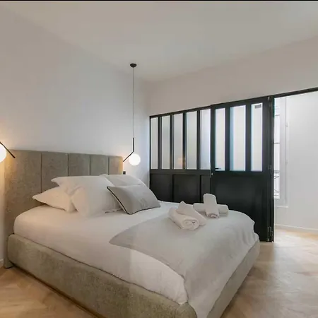Appartement Stunning - 4br 8p - Gare De L'est Parijs